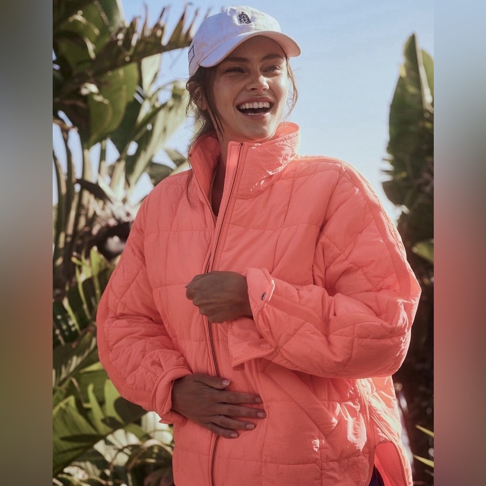 NWT Free People x FP Movement Pippa Packable Puffer Jacket in Neon Coral - Picture 3 of 16